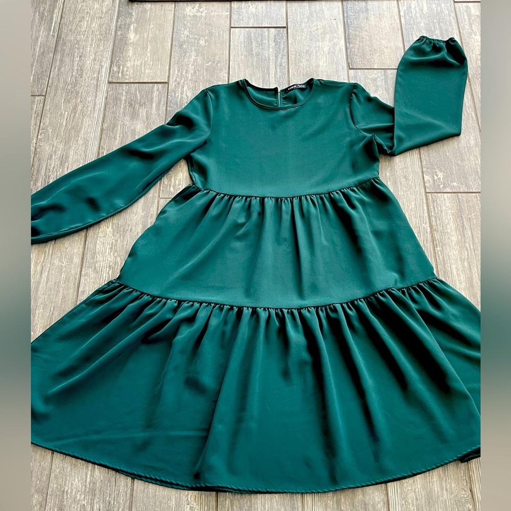 Perfect green dress!